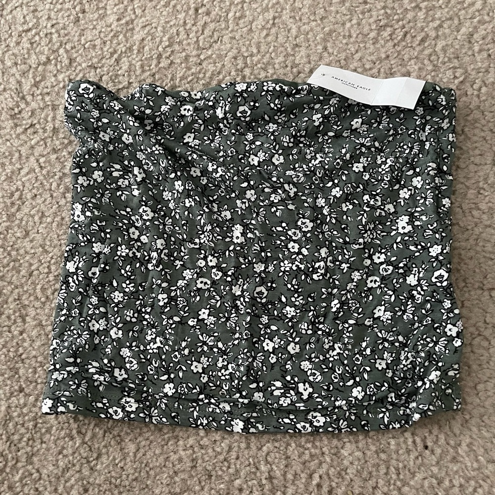 Womens cropped tube top